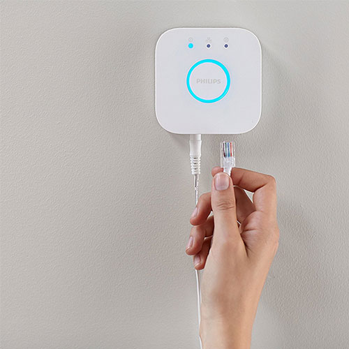 Philips Hue Bridge Produktbild side L